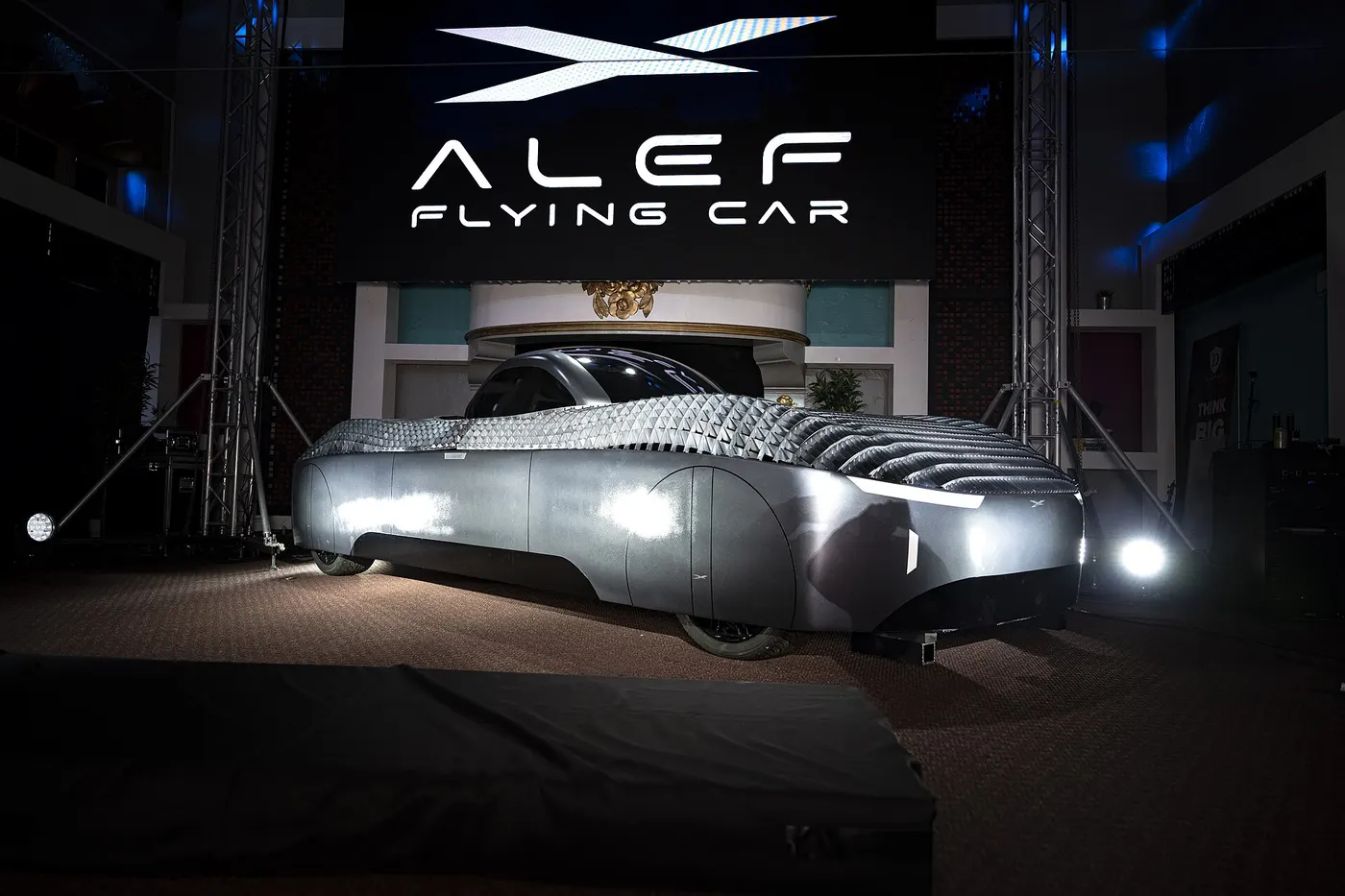 Il prototipo dell'Alef Model A, un'auto con le eliche nascoste nella carrozzeria